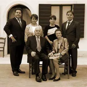 Redoro Olivenöl Selezione Oro Olio Extra Vergine di Oliva 500 ml Die Familie hinter dem Redoro Olivenöl